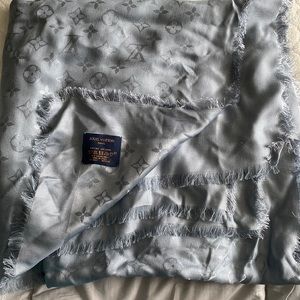 Louis Vuitton Shawl/Scarf